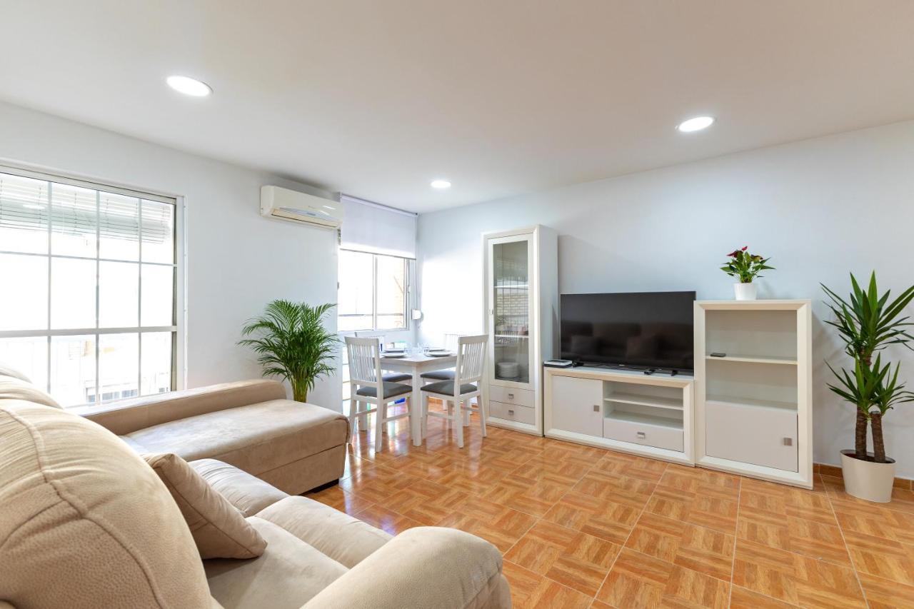 Charming 2 Bedroom Apartment At Triana Center By Oui Siviglia Esterno foto