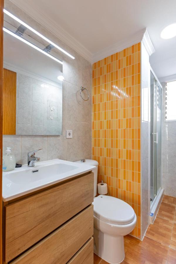 Charming 2 Bedroom Apartment At Triana Center By Oui Siviglia Esterno foto